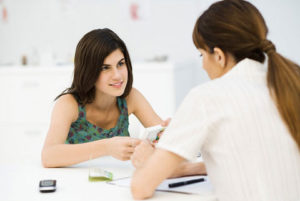 Quan hệ trong thời gian nghỉ uống thuốc tránh thai có thai không?